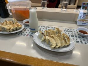 2025年最後の餃子　梅川