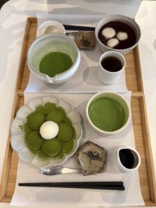 新年　事務伊藤