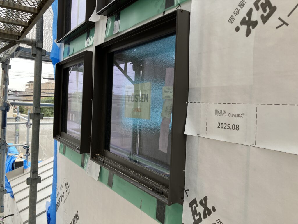 大井手モデルハウス新築工事　ｻｯｼ取付